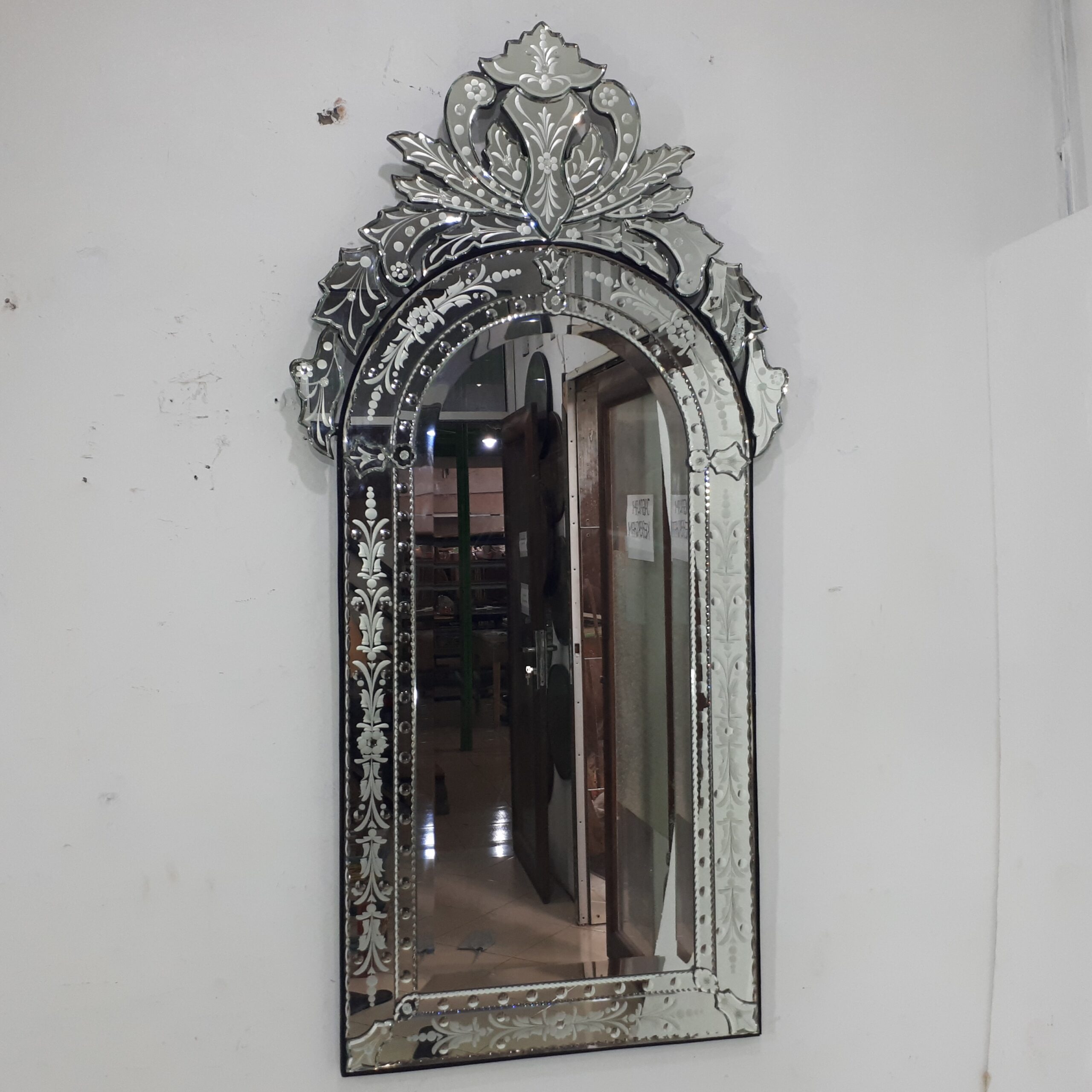 MG 001008 Venetian Mirror Tiara Large - Image 6