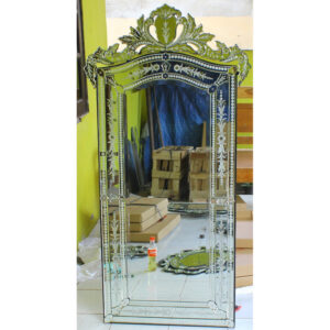 MG 001121 Venetian Mirror Petra