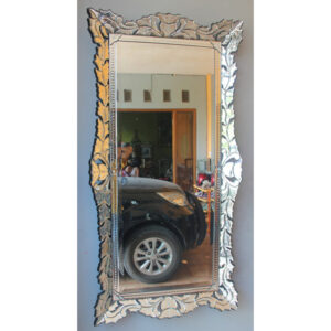 MG 002060 Venetian Mirror Full Crown