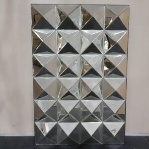 MG 004558 Modern Wall Mirror Piramid 3D