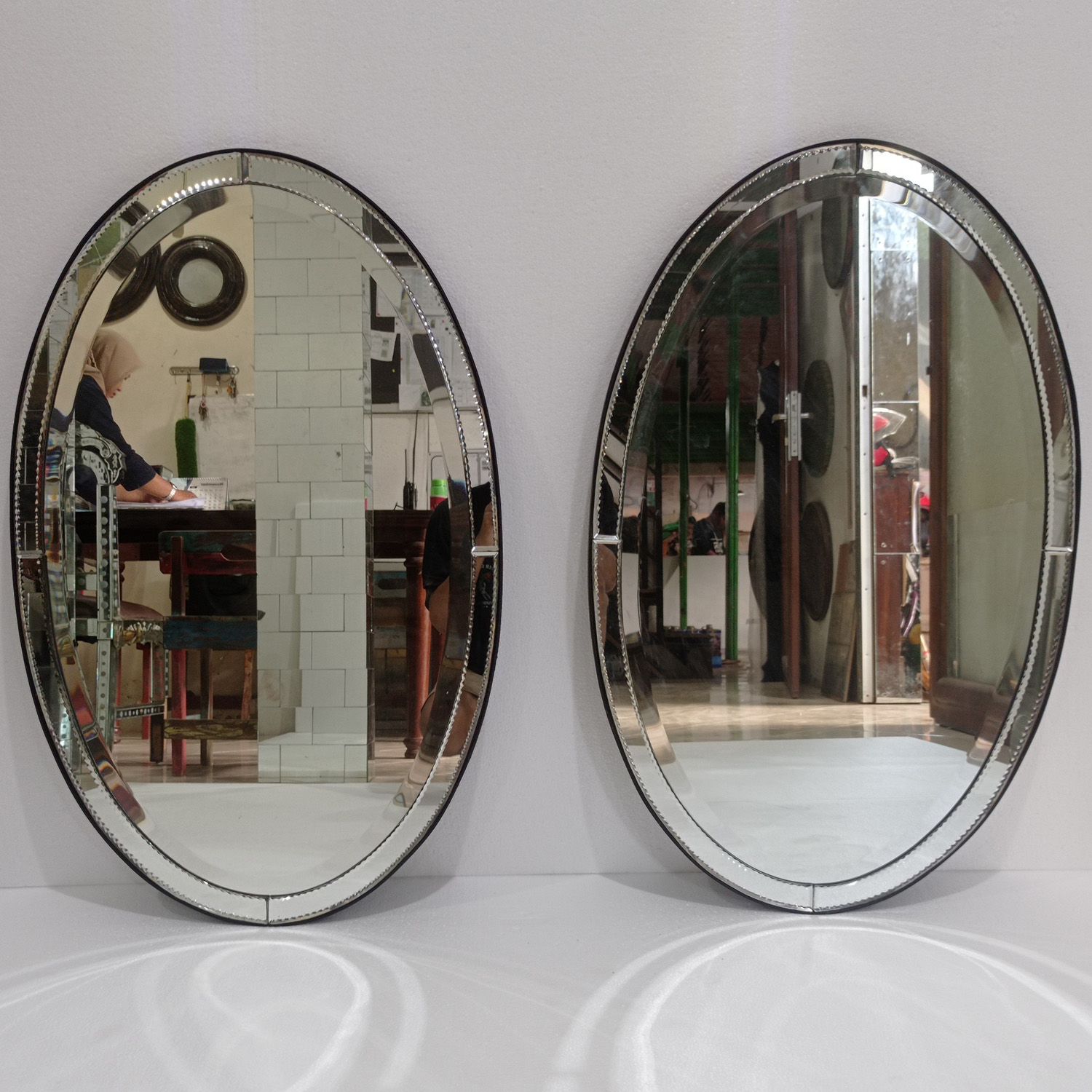 MG 004693 Oval Wall Mirror Bathroom