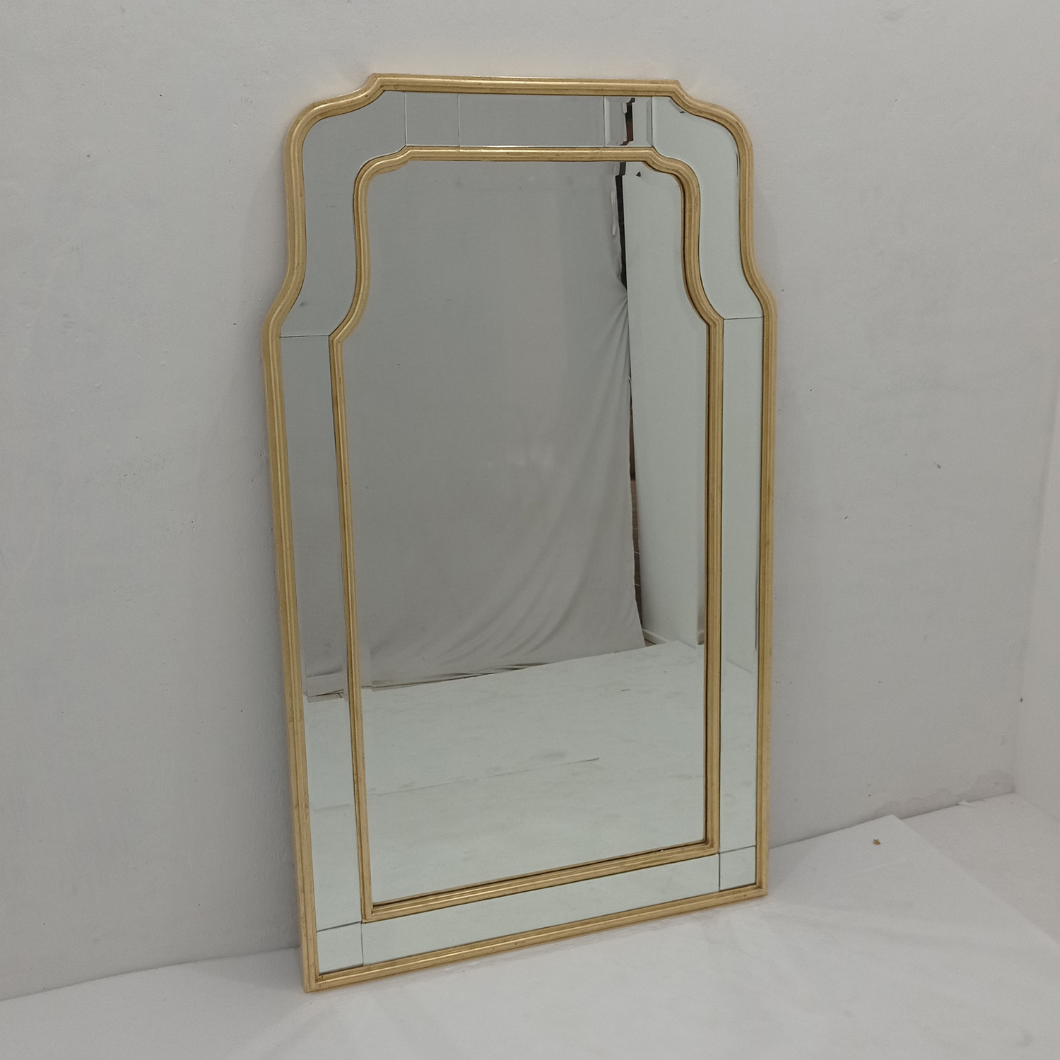 MG 004711 Wooden Wall Mirror List Frame Gold - Image 4