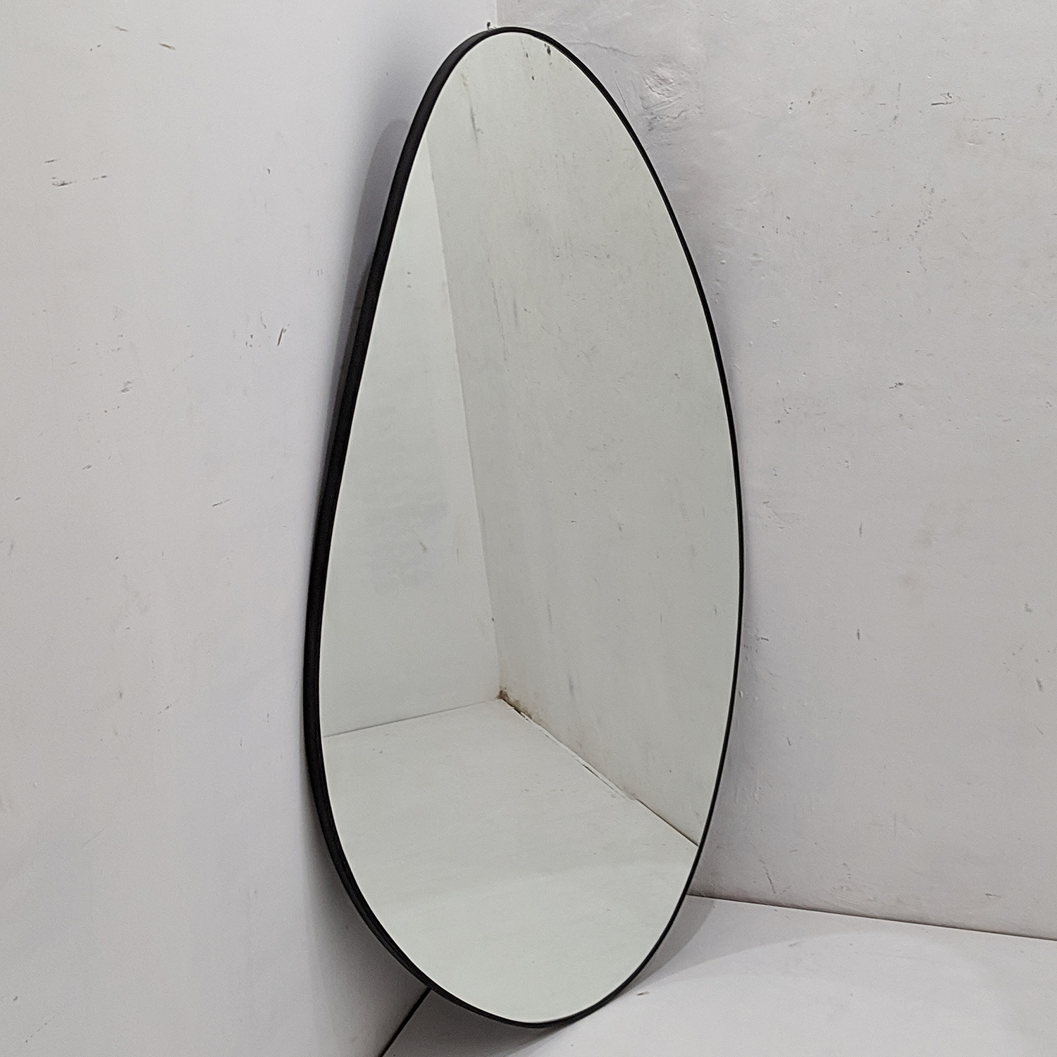 MG 004762 Organic Mirror Large Matt Black - Image 6