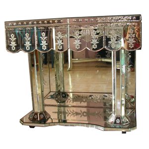 MG 006023 Venetian Mirror Table
