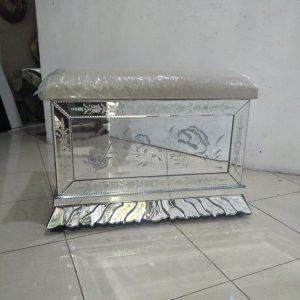 MG 006267 Bens Venetian Mirror