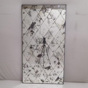 MG 014125 Distressed Wall Mirror