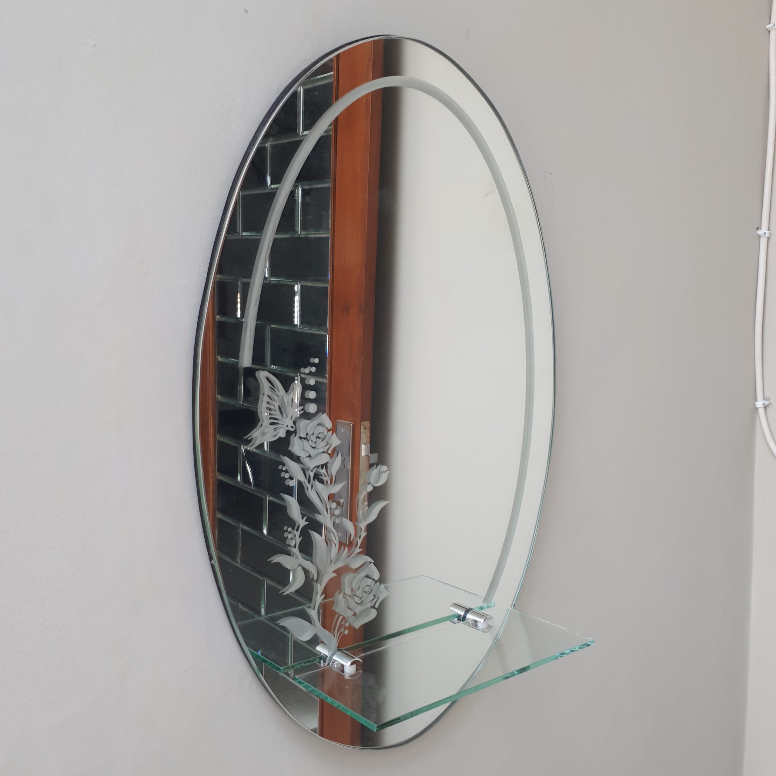 Cermin Kamar Mandi Oval MG 018068