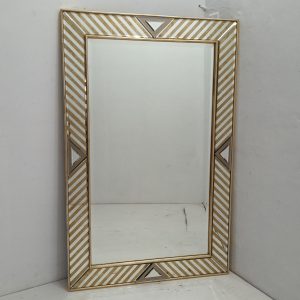 MG 018079 Modern Mirror List Gold Leaf
