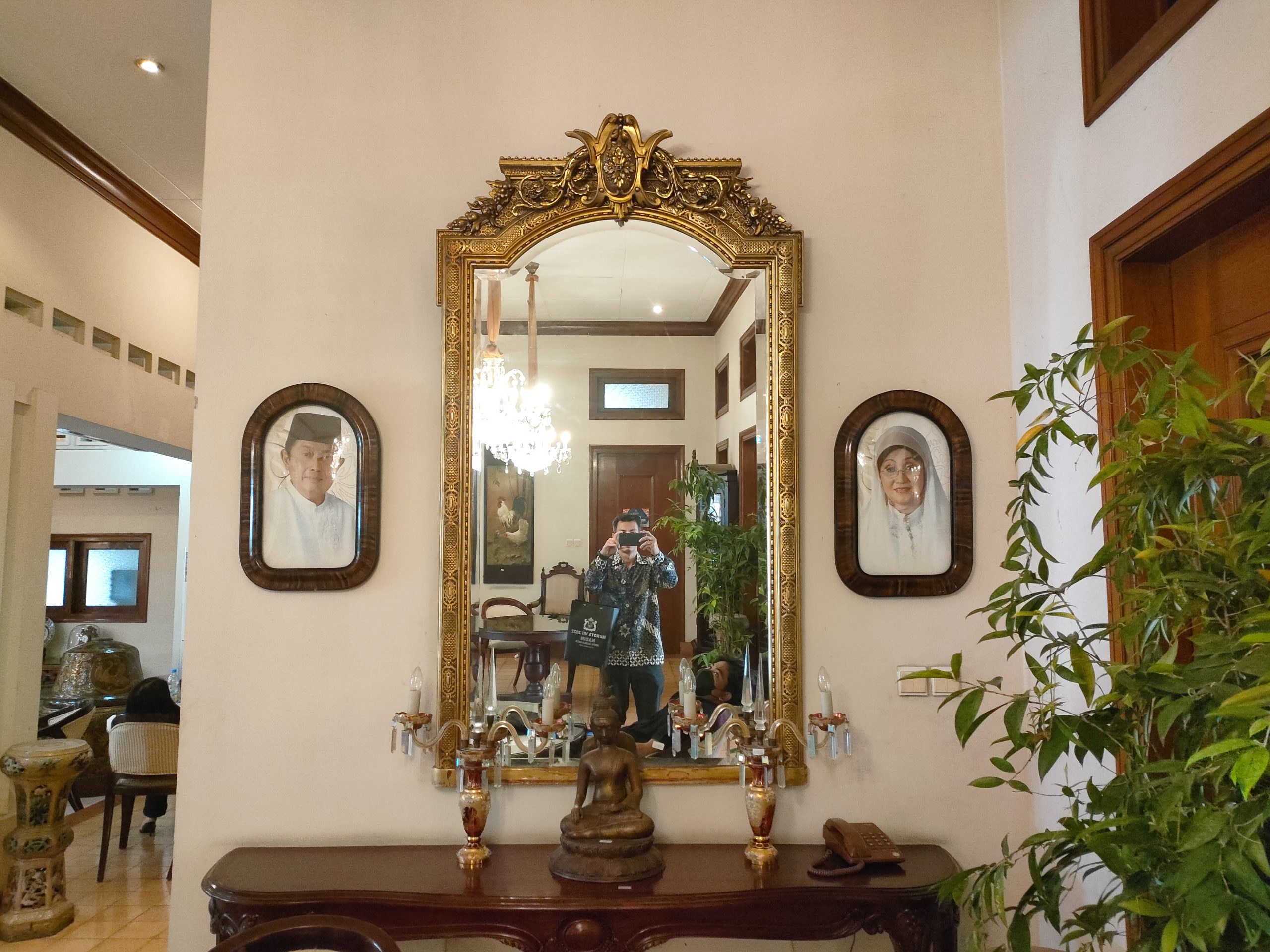 MG 030117 Wooden Wall Mirror Carved - Image 3