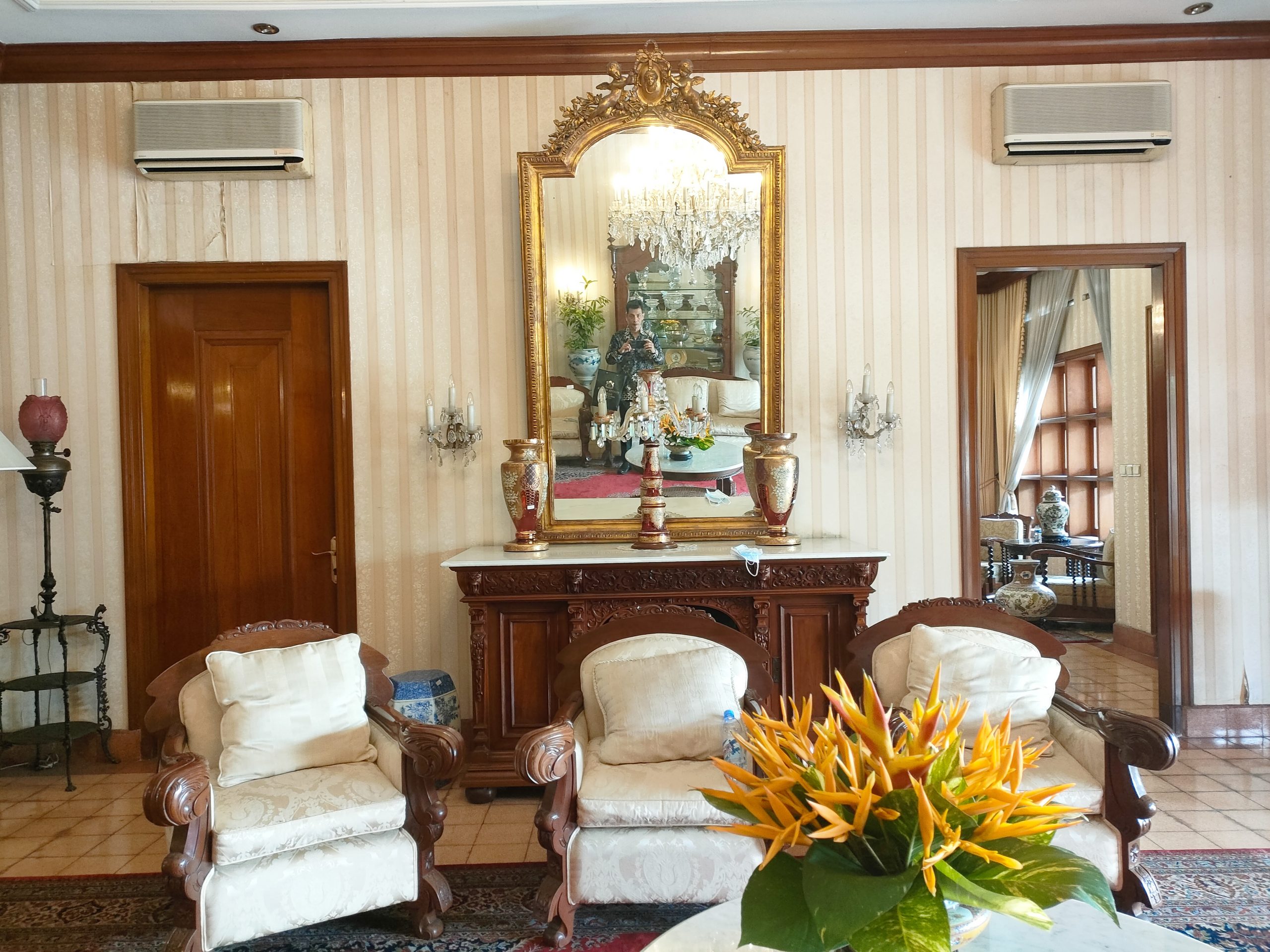 MG 030117 Wooden Wall Mirror Carved - Image 10