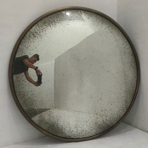 MG 050139 Convex Mirror Antique with brass round frame 2,5cm Overall 84 cm x 84 cm (8)