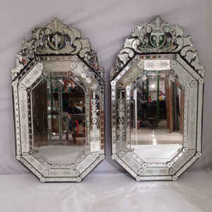 MG 080048 Venetian Mirror Crown Atas