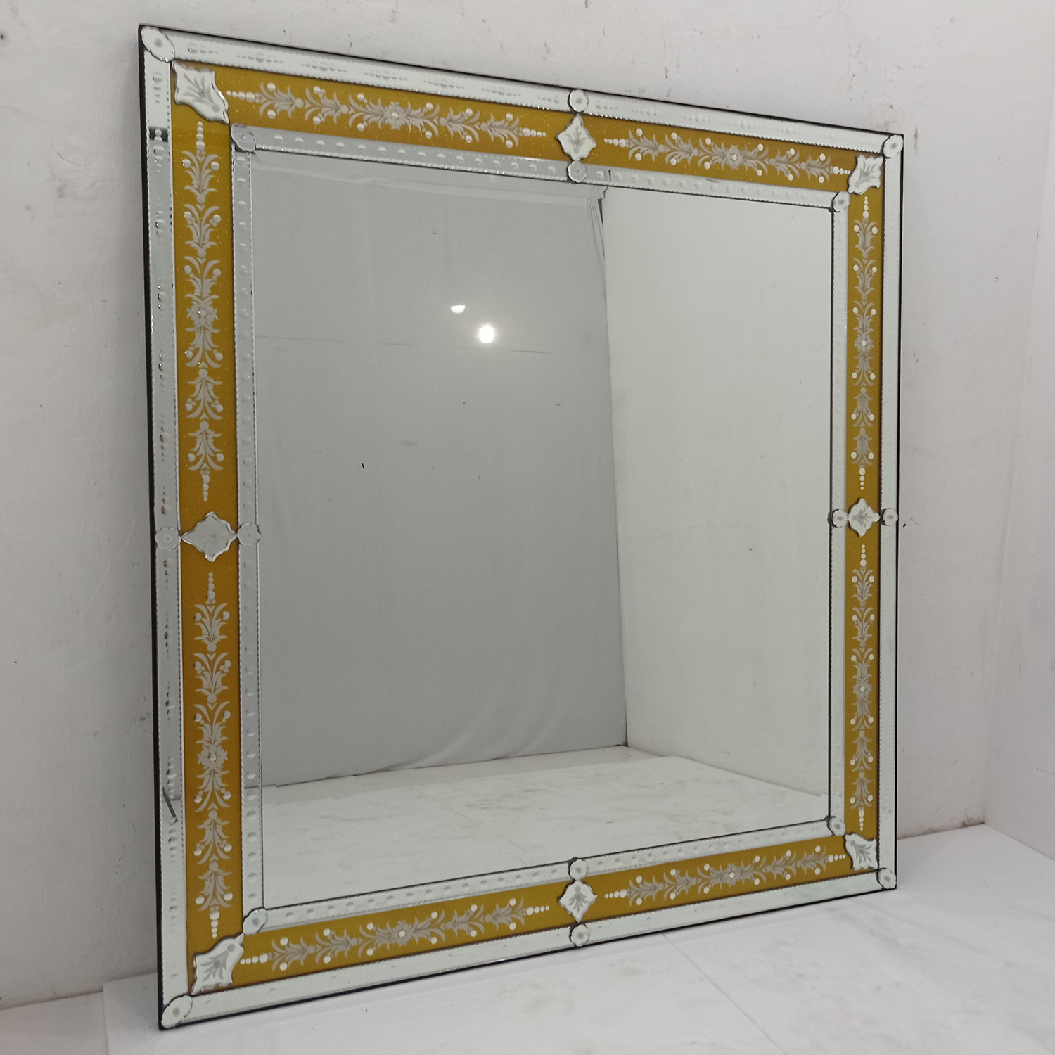 MG 080103 Venetian Wall Mirror List Gold - Image 4