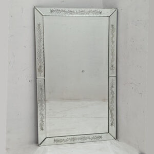 MG 080105 Venetian Wall Mirror