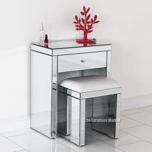 MG 006244 Venetian Compact Mirrored Console Table